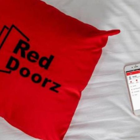 Reddoorz Plus @ Tendean Jakarta Kültér fotó