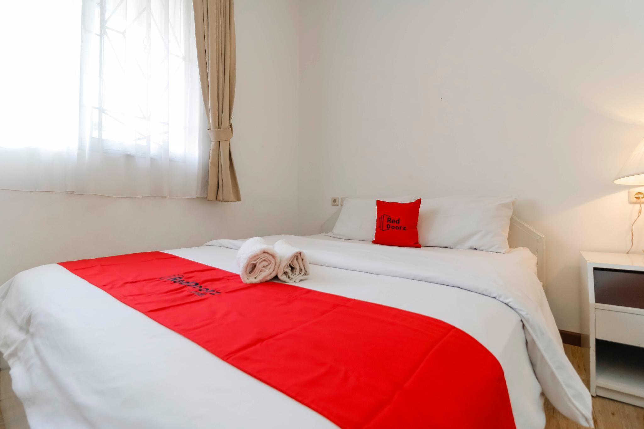 Reddoorz Plus @ Tendean Jakarta Kültér fotó