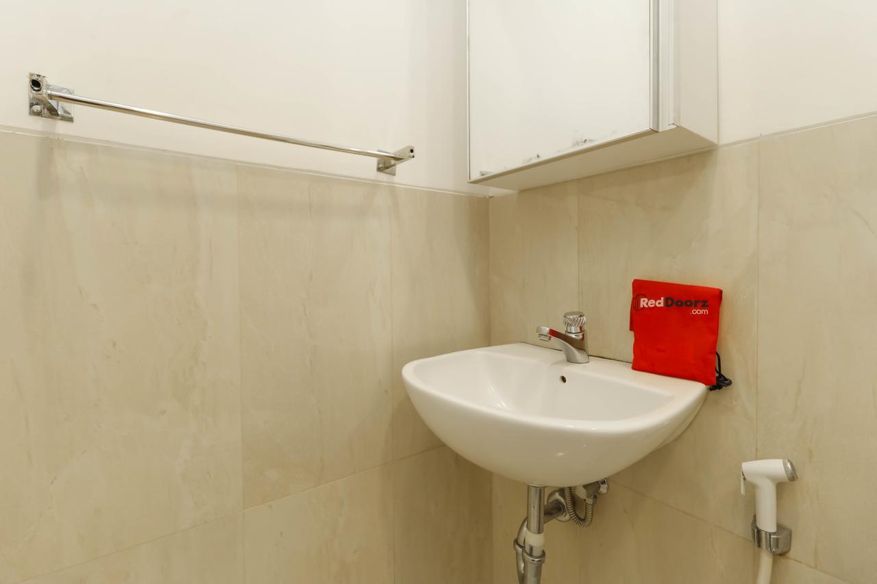 Reddoorz Plus @ Tendean Jakarta Kültér fotó